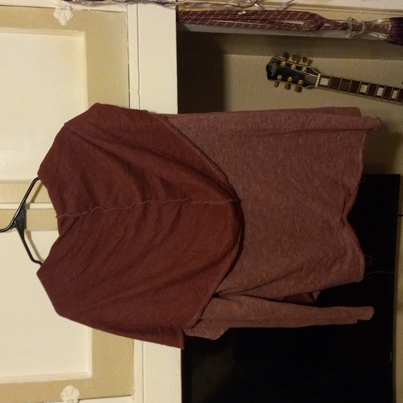 Red Element sweater - Picture 2 of 3